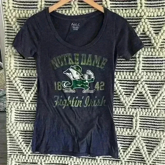 Notre dame shirt - Picture 1 of 3